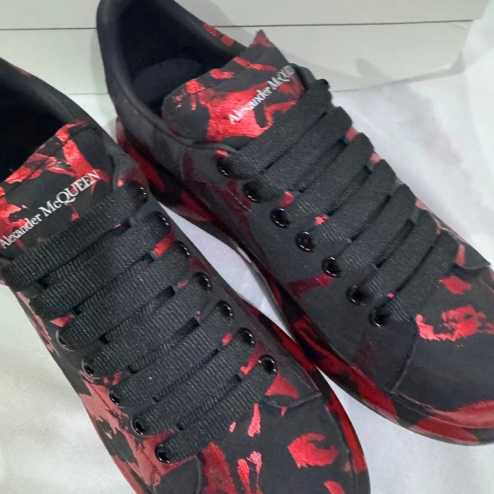Alexander McQueen Black with Red Metallic Floral Low-Top Sneakers